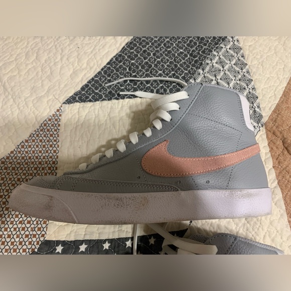 Nike Blazer Mid 77’s - Picture 4 of 10